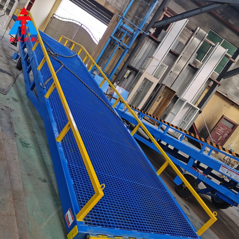 10噸鏤空柵欄移動(dòng)式登車(chē)橋